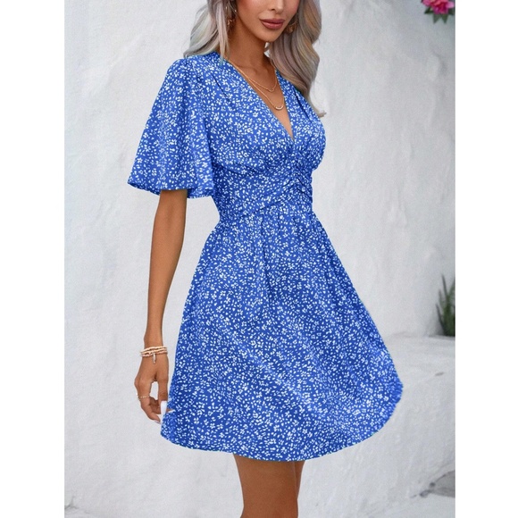 Blue Ditsy Floral Mini Dress V-Neck Butterfly Short Sleeve - Picture 6 of 8